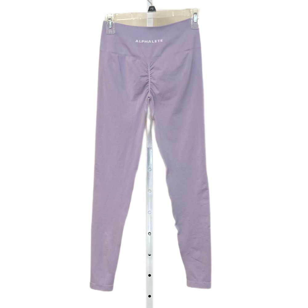 Alphalete Amplify Set with Leggings and Crop Top in Misty Lilac - Picture 7 of 14